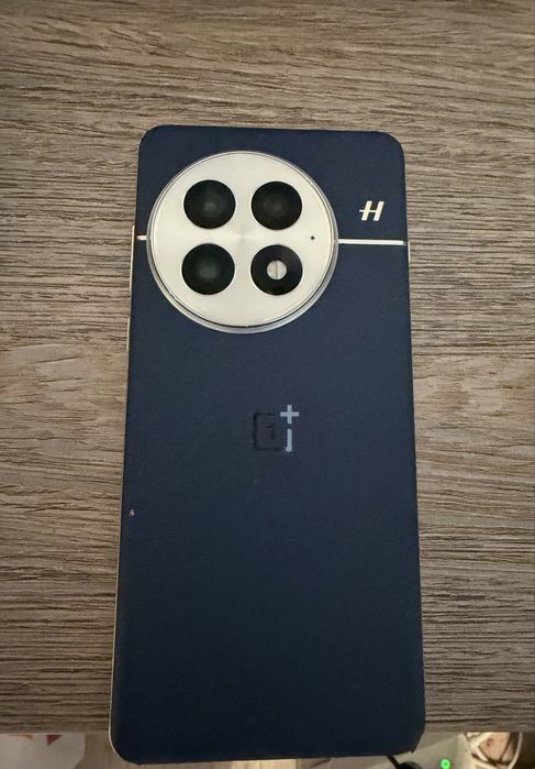 OnePlus 13 + оригинални слушалки + 100W зарядно