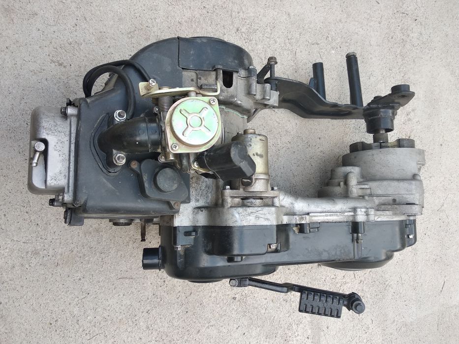 Продам матор на скутер 125 куб и80 куб на ходу колеса 10 размер 12 раз