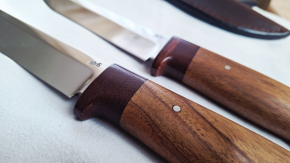 Ножове за лов риболов туризъм ръчна изработка с кожена кания