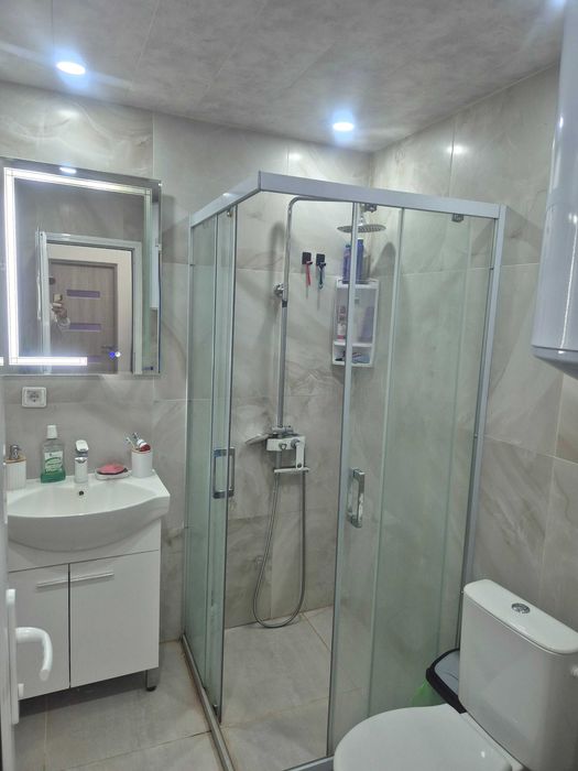 Продава се Тристаен апартамент в Шумен, Боян Българанов 1 - 80 кв.м за 1141 €/кв.м - Снимка #19