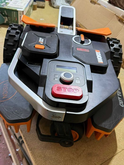 Robot de tuns gazon WORX Landroid Vision WR206E.1