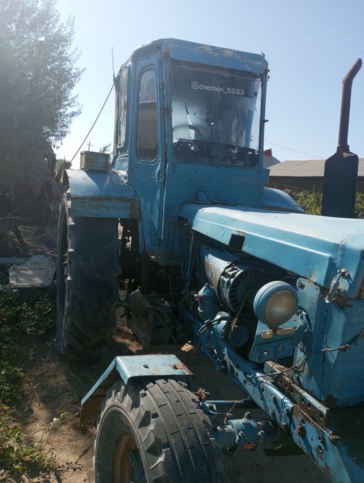 Traktor sotiladi