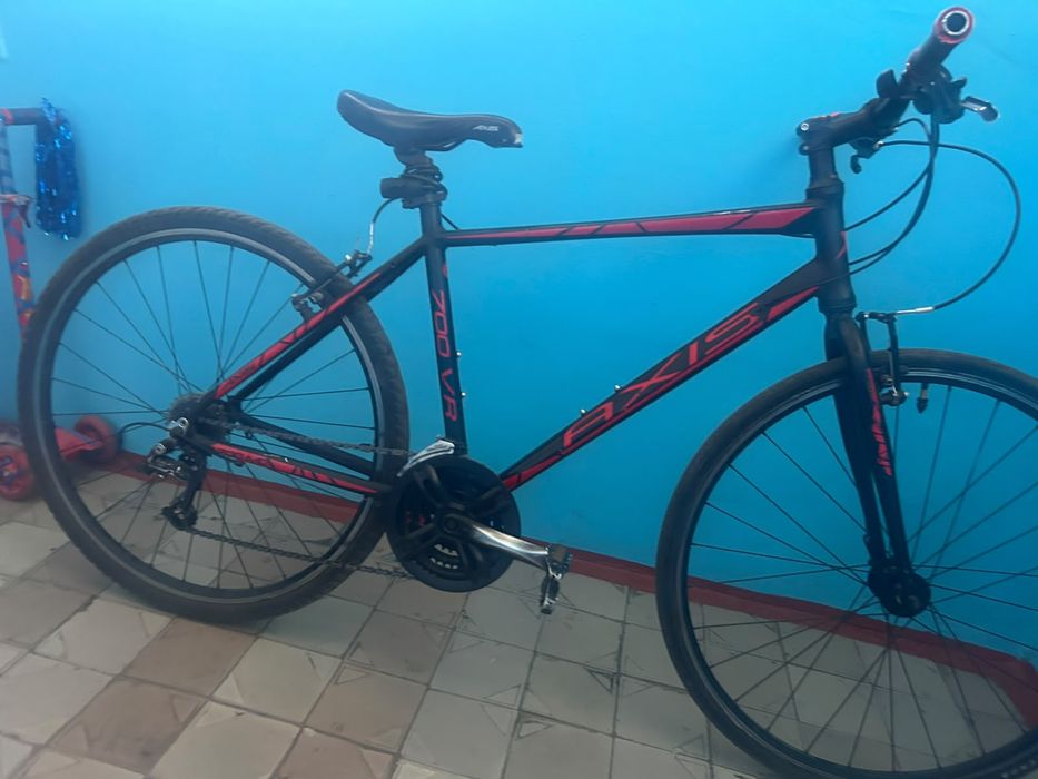 Продаётся велик axis 700md