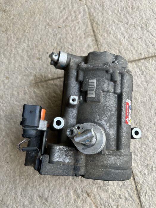 Compresor clima jetta VI hybrid 2013