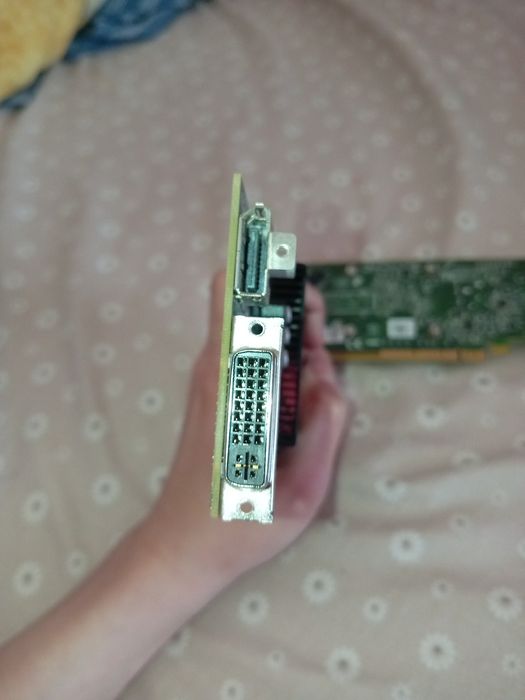 Vand 2 placi video Radeon