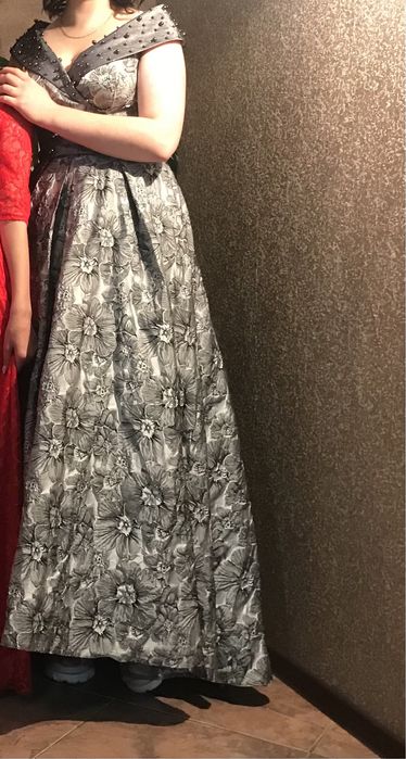 Вечернее бальное платье