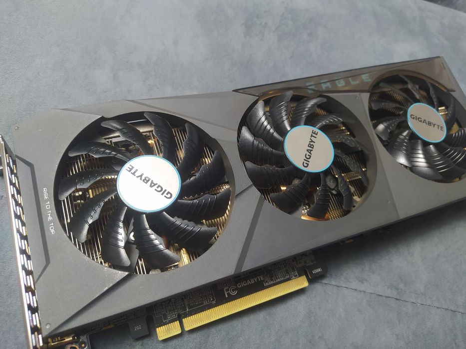 Видеокарта GIGABYTE RTX 3070 EAGLE