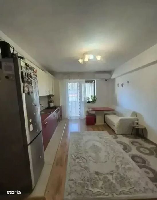 Apartament 3 camere , parcare, la intrare in Floresti — fotografia 1