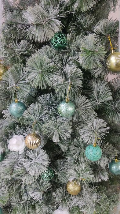 Заснеженная ёлка