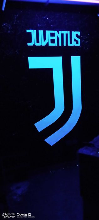 Yonadigan rasm chizamiz fosforda rassom. Художник фосфор ресуник.