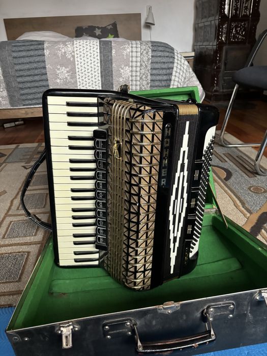 Acordeon Hohner Atlantic IV deluxe 120 basi