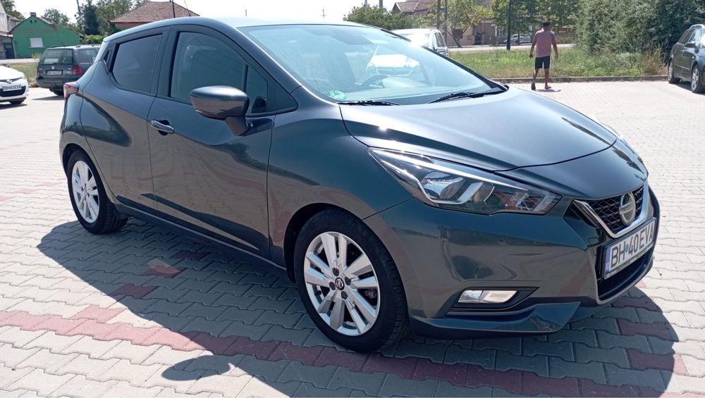 Vând Nissan Micra