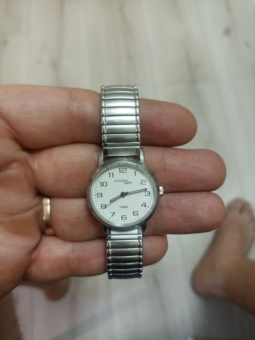 Часы кварцевые б/у