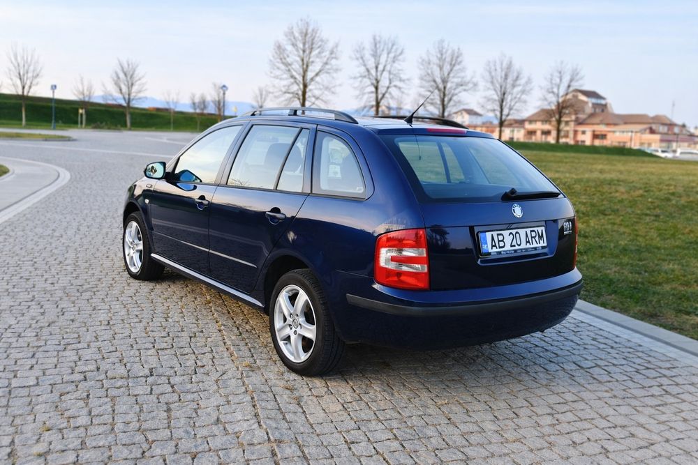 Skoda Fabia-1.4 benzină break confort