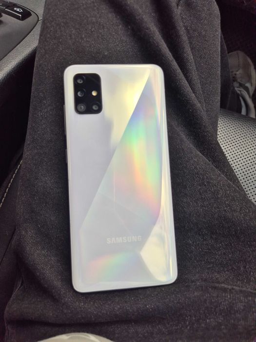 Samsung a51 телефон