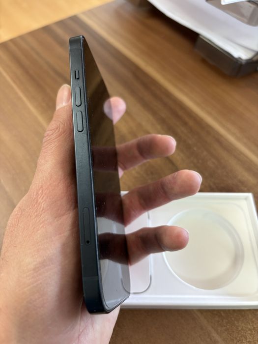 iPhone 13 128GB black