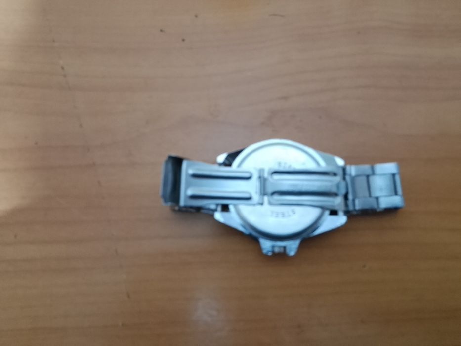 Roleks sotiladi xolati zor