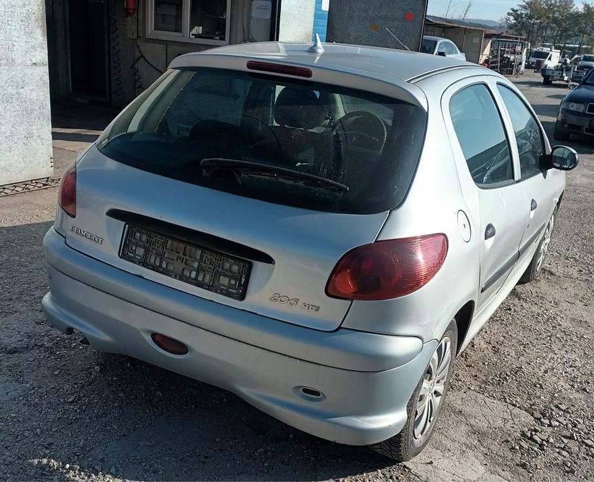 Dezmembrez Peugeot 206 1.4 HDI 2005