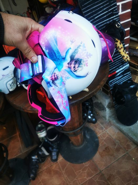 Vand casca casti in stare foarte buna