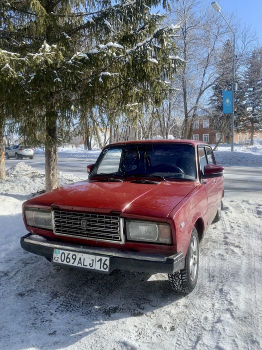 Продам Ваз 2107 на полном ходу.