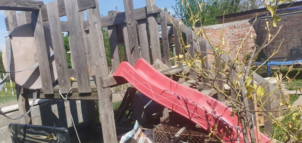 Vand spatiu de joaca