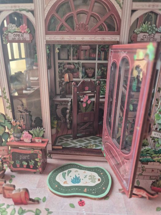 Book nook - сглобен