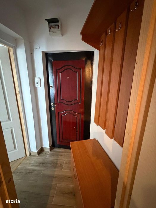 Garsoniera etaj 4 - bloc de apartamente, strada Torentului