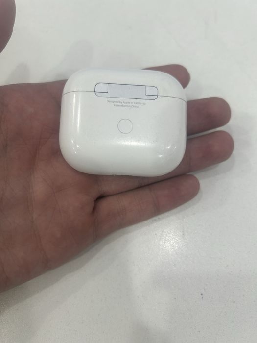 продаю срочно airpods 3 ser