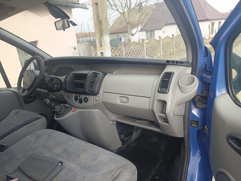 Renault trafic 2.0 dci long