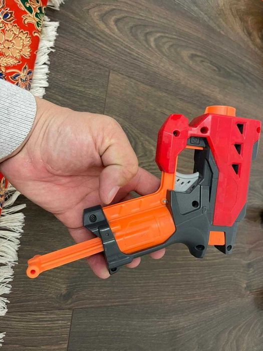 пистолет бластер NERF и водный бластер