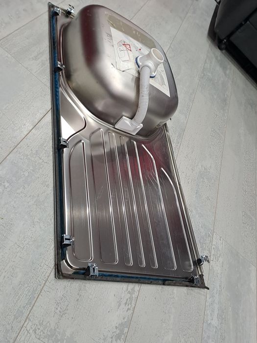 Емайлирана мивка за вграждане със сифон