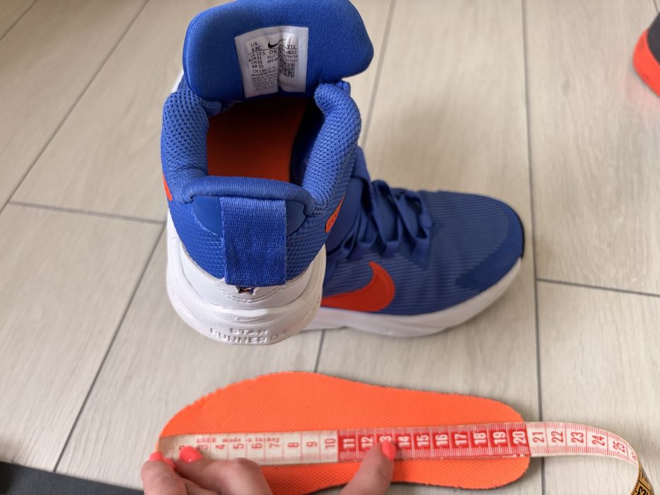 Маратонки Nike  като нови с подарък! 31 р-р