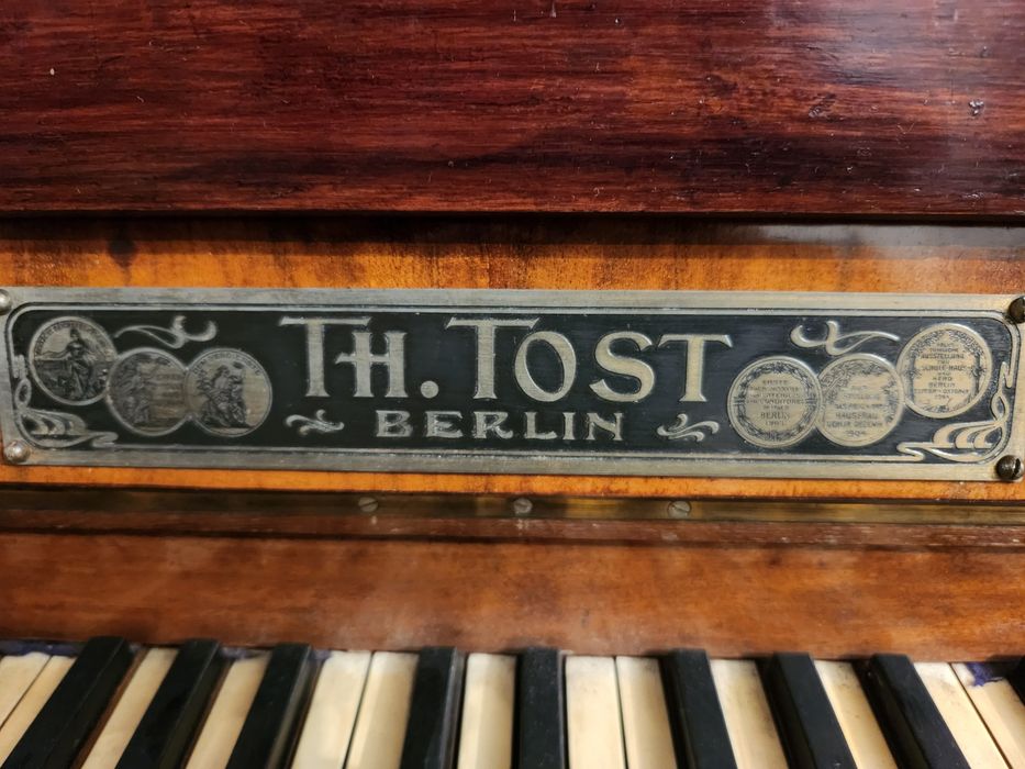 Pianină Th Tost Berlin