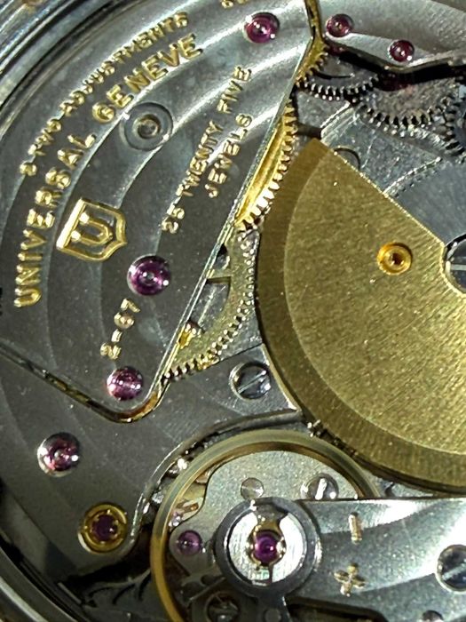 Ceas Universal Geneve White Shadow