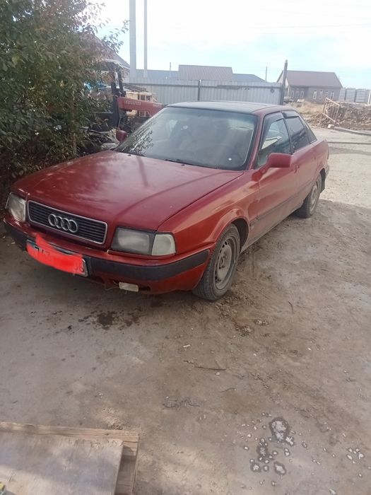 Автомобиль Ауди б4