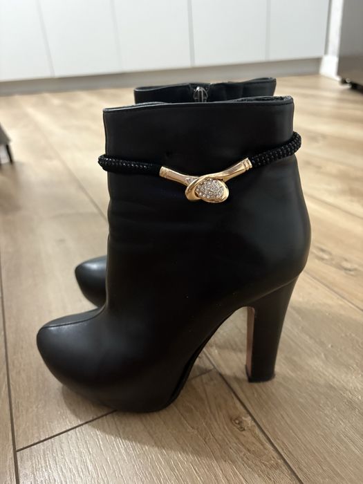 Продам обувь в идеальном состоянии