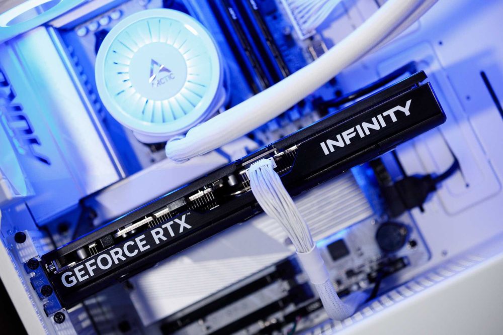 Custom Gaming PC Ryzen 9 9950X3D RTX 5070 32GB ram 1TB m.2 B650E aorus