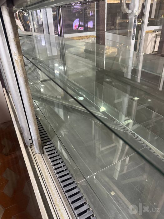 Витринный холодильник