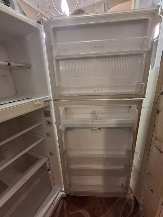 Продаю холодильник