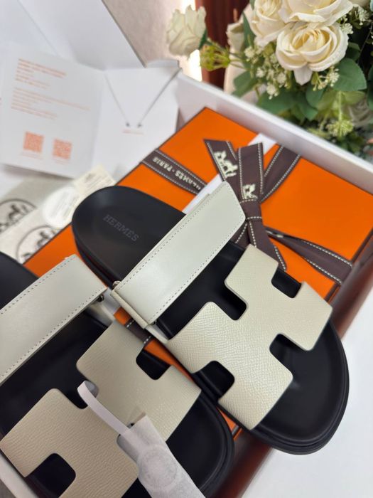 Papuci Hermes Chypre