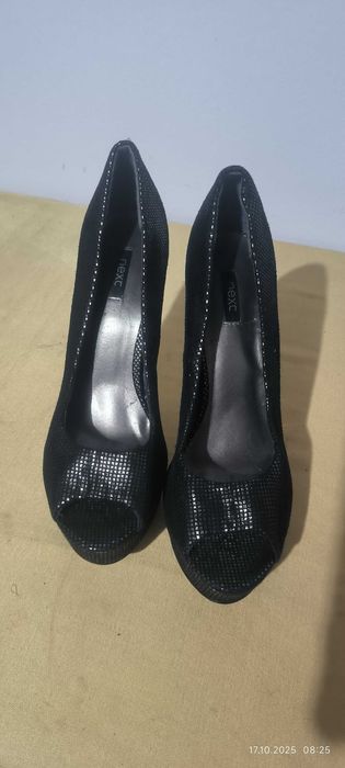 Vând pantofi dama