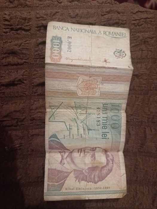 Bancnota din ani vechi cu Mihai Eminescu