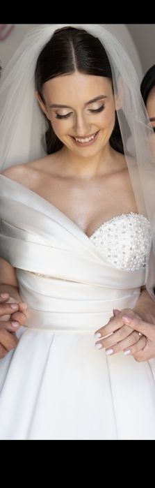 Rochie mireasa Pronovias