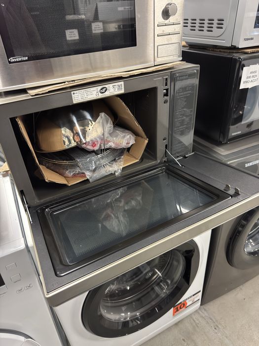 Cuptor cu microunde cu funcție de convecție LG MJ3965ACS