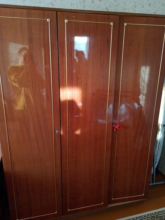 Продам вещи б.у не дорого цены уточняйте