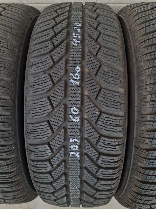 Зимни гуми 4 броя SEMPERIT MasterGrip2 205 60 R16 дот 4520