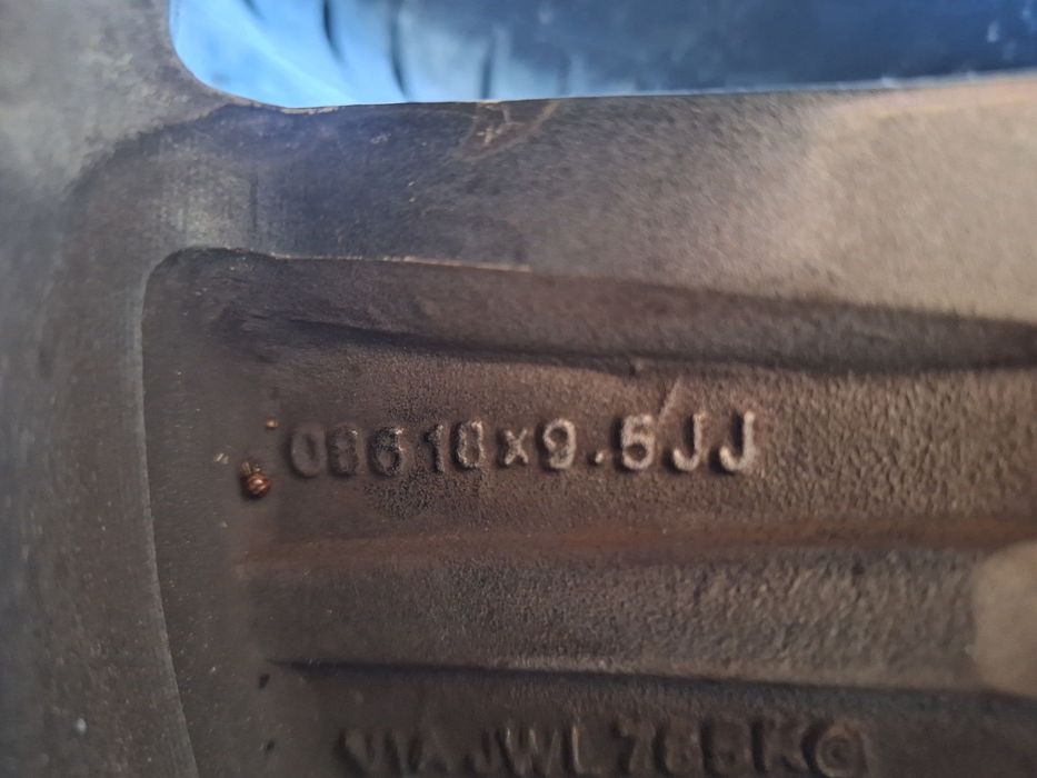 Гуми с джанти за Бмв 18-ки style 128