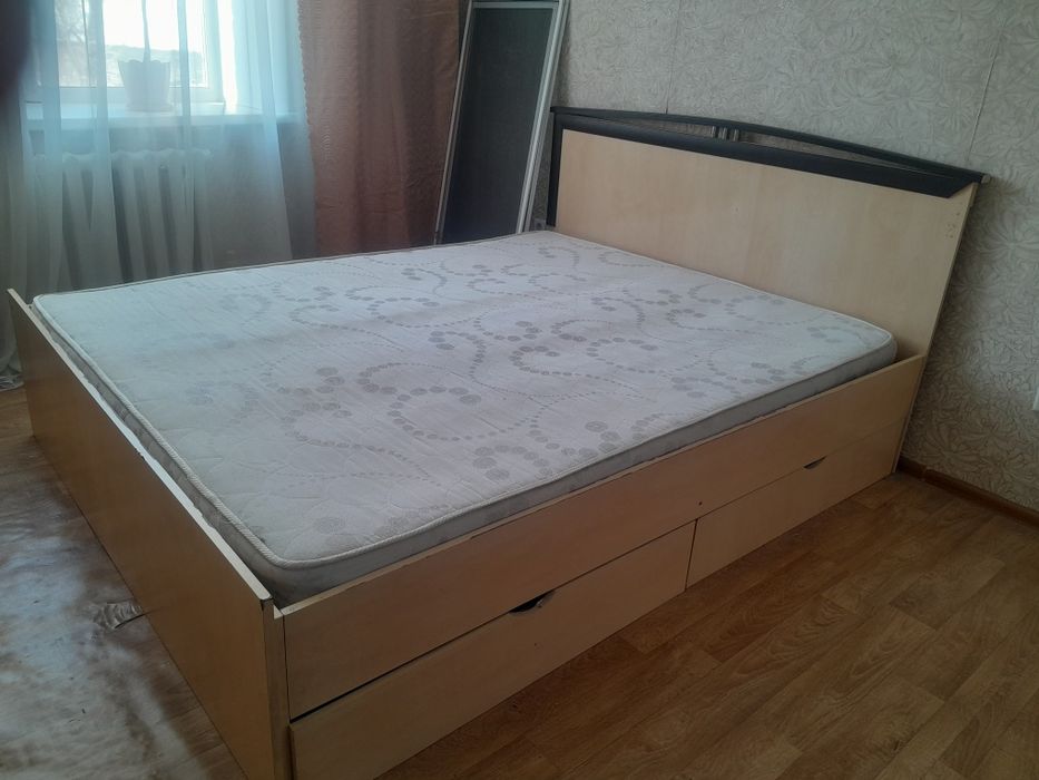 Спальный гарнитура, диван