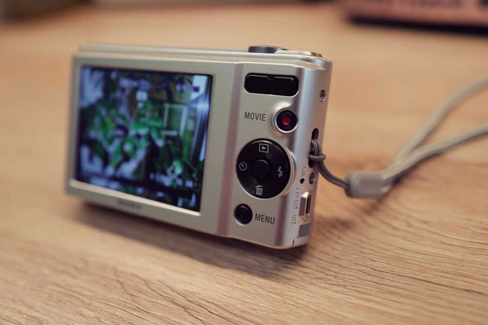 Aparat foto Sony Cybershot W800 20 megapixeli ca si NOU incarcare USB