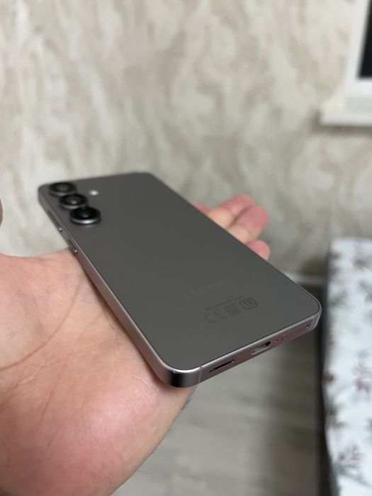 Samsung Galaxy S25 + часы